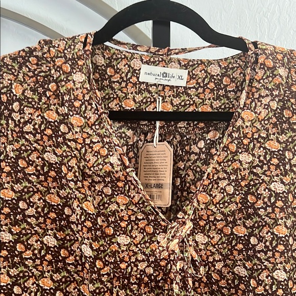 Printed Floral Rust Cream Blouse - Picture 2 of 6